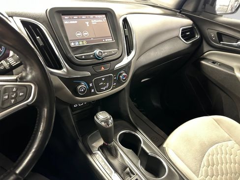 Used 2019 Chevrolet Equinox LT FWD image 19