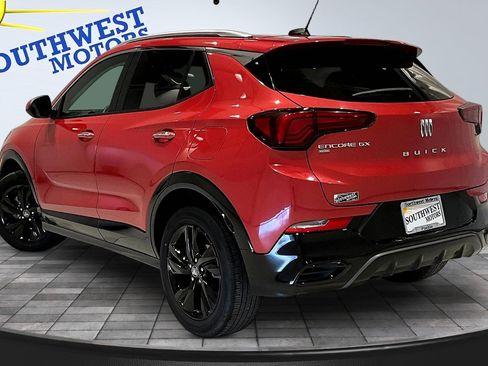 Used 2024 Buick Encore GX Sport Touring image 4