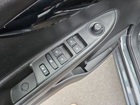 Used 2021 Chevrolet Spark LT FWD image 24
