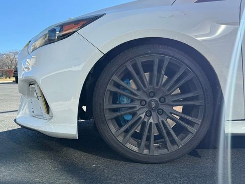 Used 2017 Ford Focus RS image 31