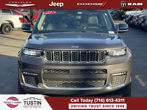 Used 2023 Jeep Grand Cherokee L Limited AWD/4WD image 2