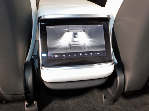 Used 2022 Tesla Model S Plaid image 34