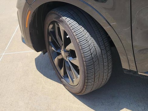 Used 2023 Kia Sorento SX AWD/4WD image 9