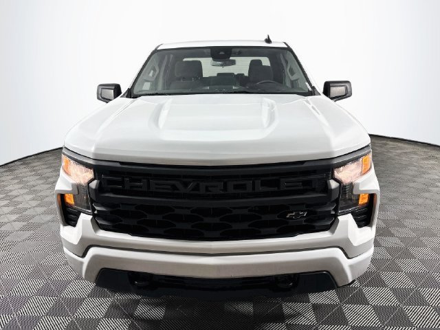 Used 2022 Chevrolet Silverado 1500 Custom RWD image 2