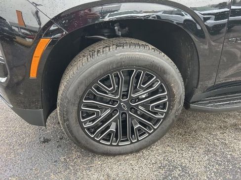 New 2026 Chevrolet Suburban LT w/ Comfort Package image 10