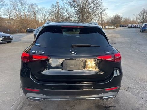 Used 2024 Mercedes-Benz GLC 300 4MATIC image 4