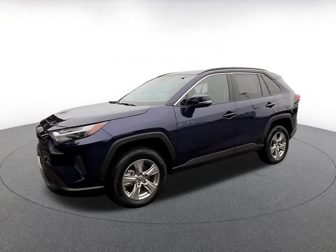 Used 2025 Toyota RAV4 XLE image 8