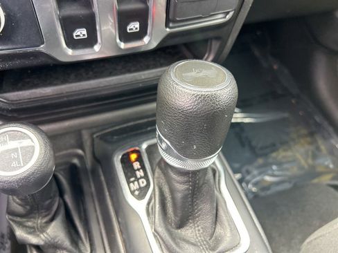 Used 2023 Jeep Wrangler Sport S image 14