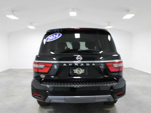 Used 2024 Nissan Armada SV AWD/4WD image 8