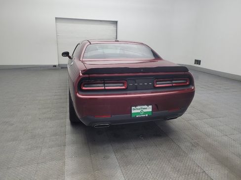 Used 2020 Dodge Challenger SXT RWD image 6