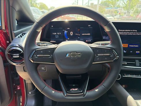 New 2026 Chevrolet Equinox EV RS AWD/4WD image 11