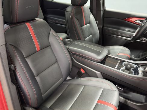 Used 2025 Chevrolet Traverse RS w/ LPO, Floor Liner Package AWD/4WD image 21