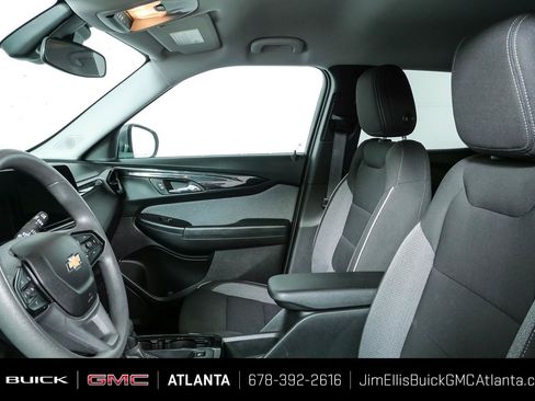 Used 2025 Chevrolet TrailBlazer LT AWD/4WD image 5