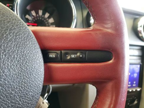 Used 2005 Ford Mustang Premium RWD image 20