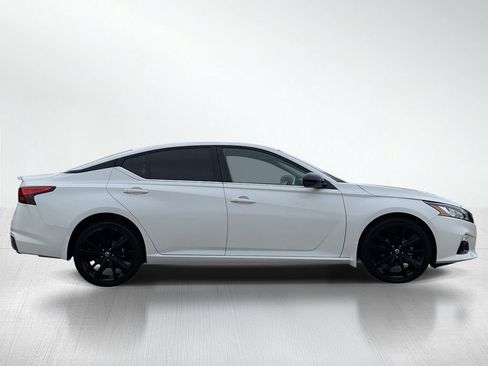 Used 2022 Nissan Altima 2.5 SR w/ Midnight Edition Package AWD/4WD image 10