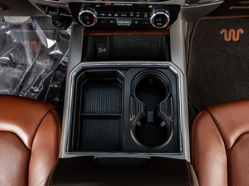 Used 2022 Ford F250 King Ranch w/ King Ranch Ultimate Package AWD/4WD image 28