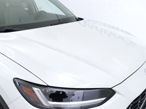 Used 2023 Honda HR-V LX image 11