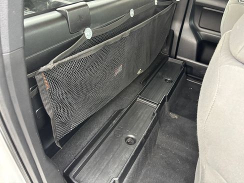 Used 2020 Toyota Tacoma SR image 19