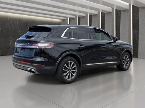 Used 2022 Lincoln Nautilus FWD image 6