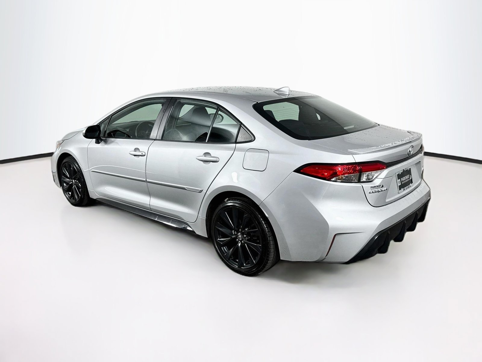 Used 2024 Toyota Corolla SE FWD image 5