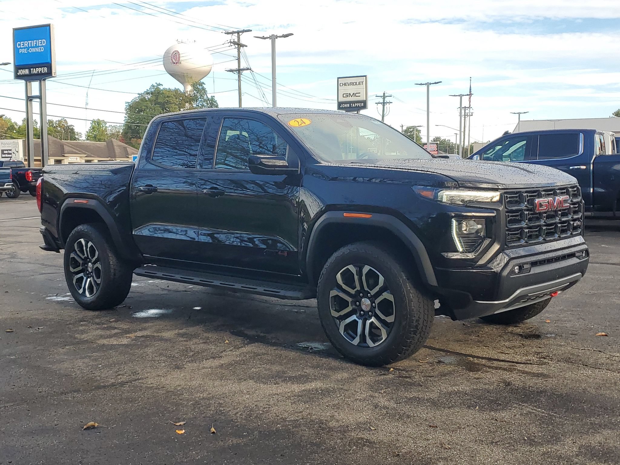 Used 2024 GMC Canyon AT4 w/ Canyon Safety Plus Package AWD/4WD image 3