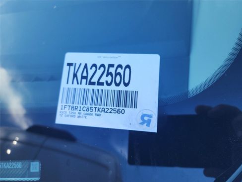 New 2026 Ford Transit 250 148 Medium Roof w/ Load Area Protection Package RWD image 24