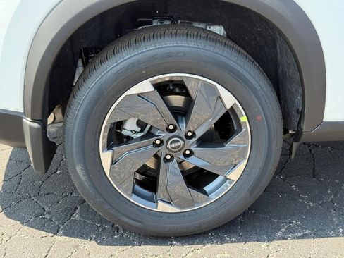 New 2026 Nissan Rogue SV image 4