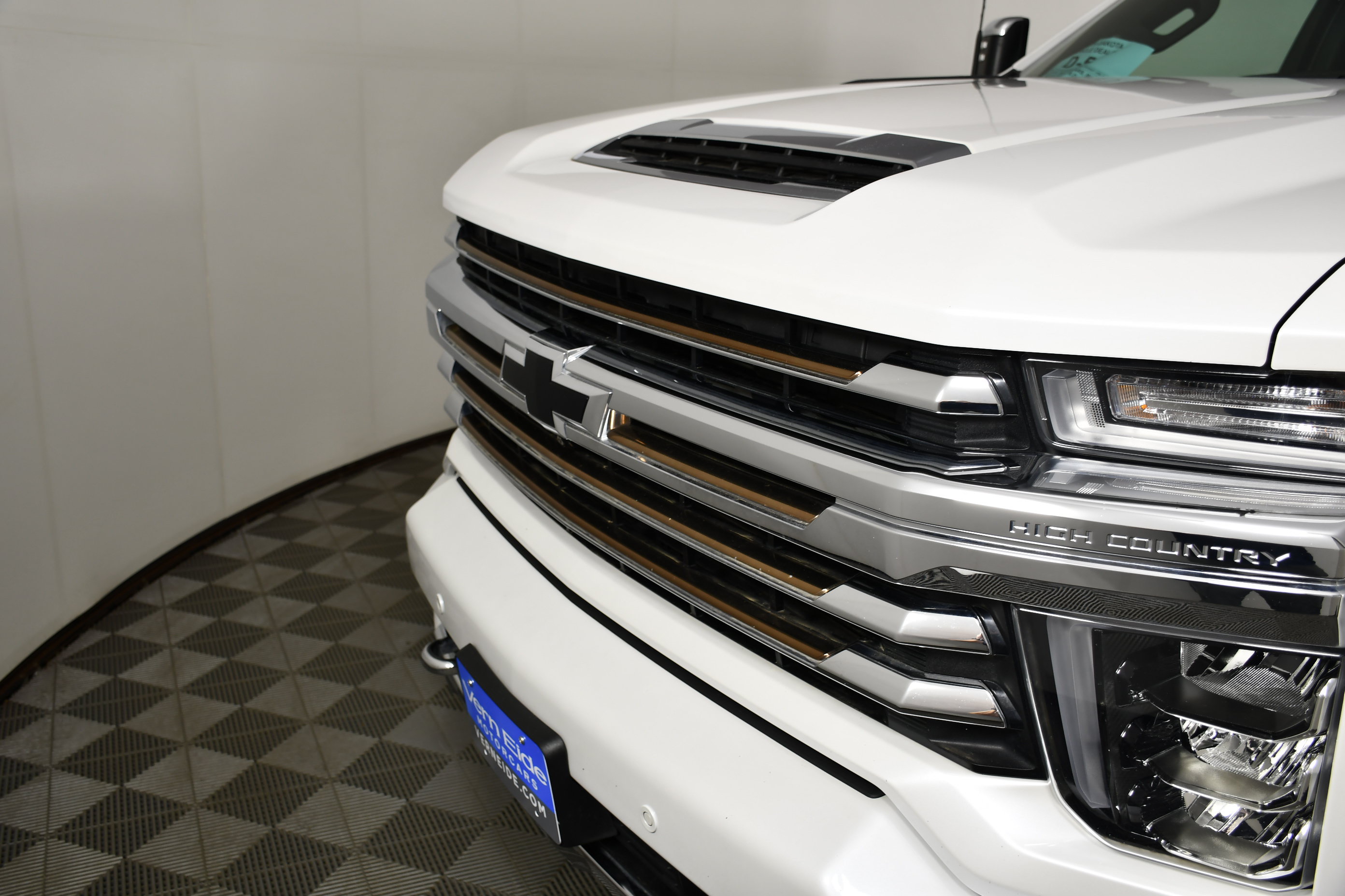 Used 2022 Chevrolet Silverado 3500 High Country w/ Safety Package II AWD/4WD image 11