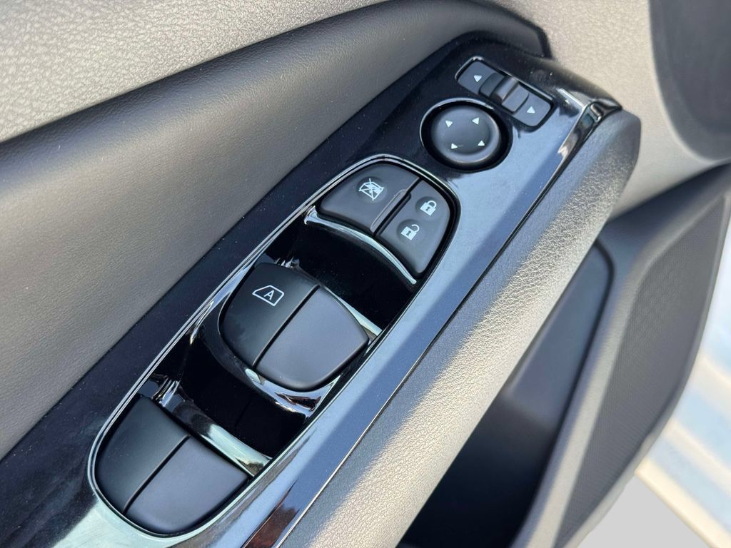 Certified 2025 Nissan Altima 2.5 SR w/ SR Premium Package AWD/4WD image 16