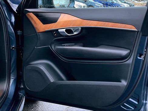 Certified 2024 Volvo XC90 B6 Plus w/ Protection Package Premier image 21
