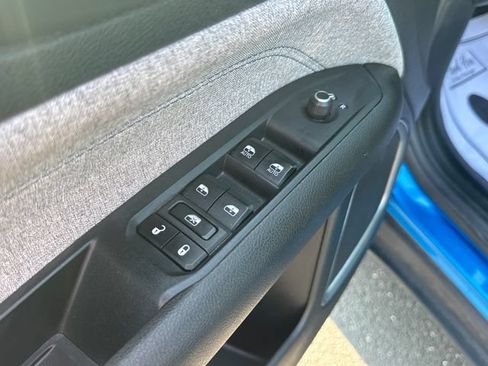 Used 2024 Jeep Compass Latitude AWD/4WD image 15