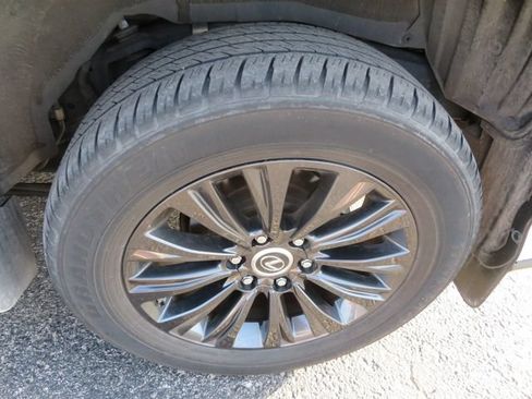 Used 2023 Lexus GX 460 Luxury w/ Sport Design Package AWD/4WD image 10