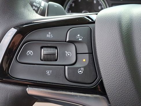 Certified 2023 Buick Enclave Essence image 21