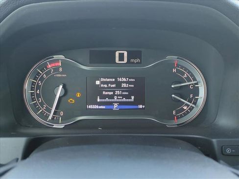 Used 2017 Honda Pilot Touring image 11