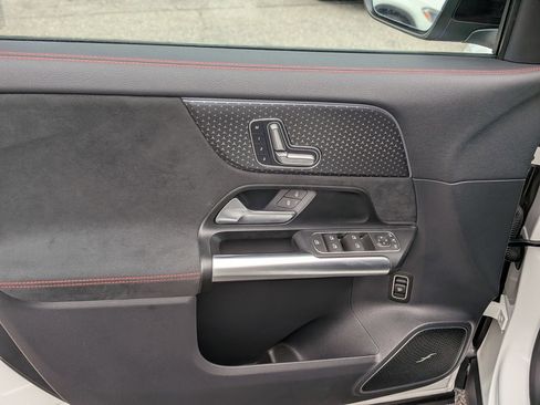 Certified 2025 Mercedes-Benz GLA 250 4MATIC image 12