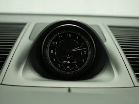 New 2026 Porsche Macan image 35