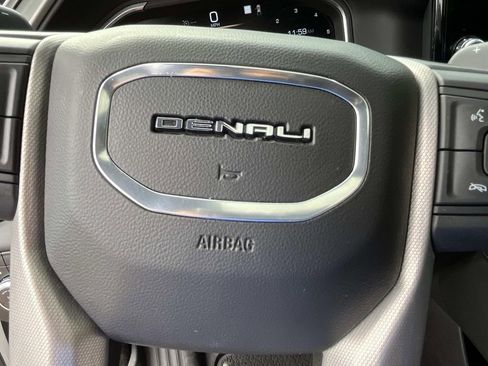Used 2022 GMC Sierra 1500 Denali image 37