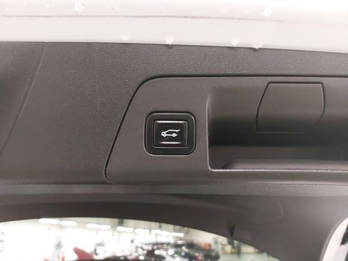 Used 2022 Buick Envision Essence w/ Technology Package II image 14