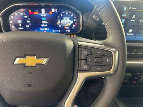 Used 2026 Chevrolet Silverado 2500 LTZ w/ LTZ Convenience Package image 23