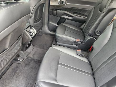 Certified 2022 Kia Sorento SX FWD image 31