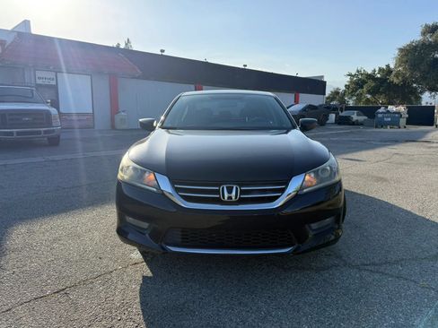 Used 2014 Honda Accord Sport image 2