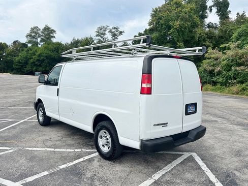 Used 2015 Chevrolet Express 3500 RWD image 7