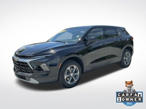 Used 2025 Chevrolet Blazer LT FWD image 1