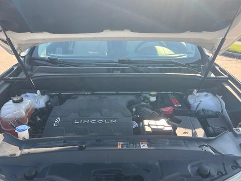 Used 2017 Lincoln MKX Reserve FWD image 16