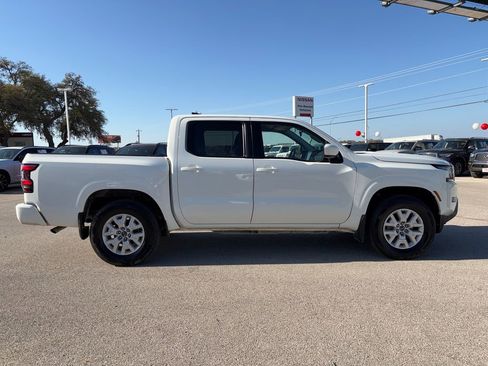 Used 2023 Nissan Frontier SV w/ Tow Package image 4