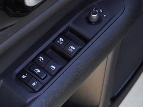 Used 2023 Jeep Compass Trailhawk image 21