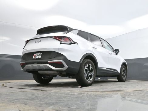 Used 2025 Kia Sportage LX AWD/4WD image 26