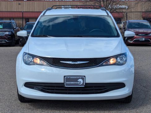 Used 2020 Chrysler Voyager Lxi image 6