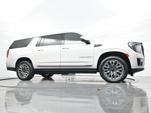 Used 2024 GMC Yukon XL Denali Ultimate image 54