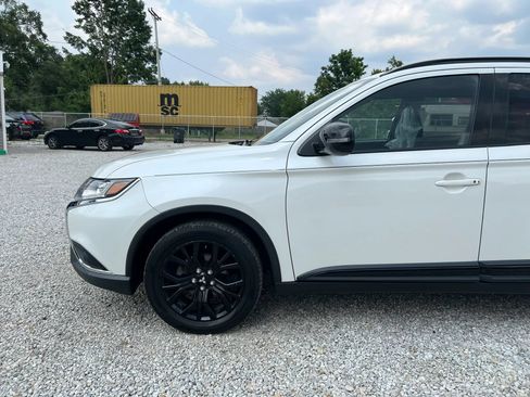 Used 2019 Mitsubishi Outlander SEL AWD/4WD image 4